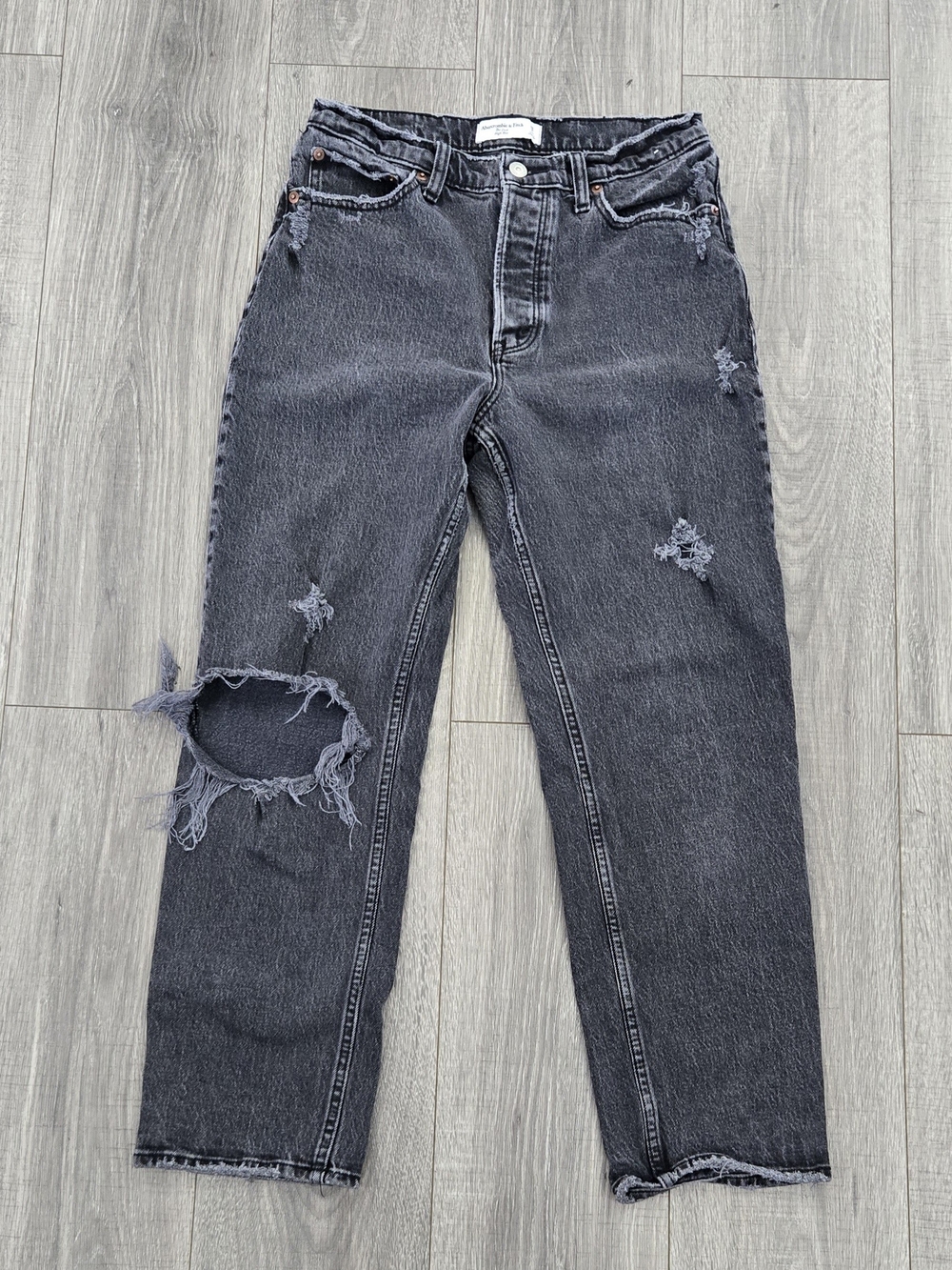 Abercrombie & Fitch The Dad High Rise Jeans Women’s 28 Black Distressed Raw Hem.